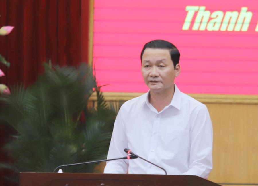 Chủ tịch UBND tỉnh Thanh H&oacute;a Đỗ Minh Tuấn ph&aacute;t biểu tại buổi l&agrave;m việc