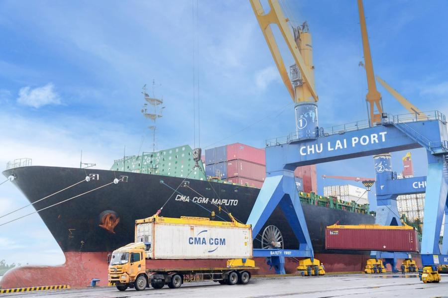 Cảng Chu Lai phục vụ xuất khẩu n&ocirc;ng sản với chi ph&iacute; tối ưu.