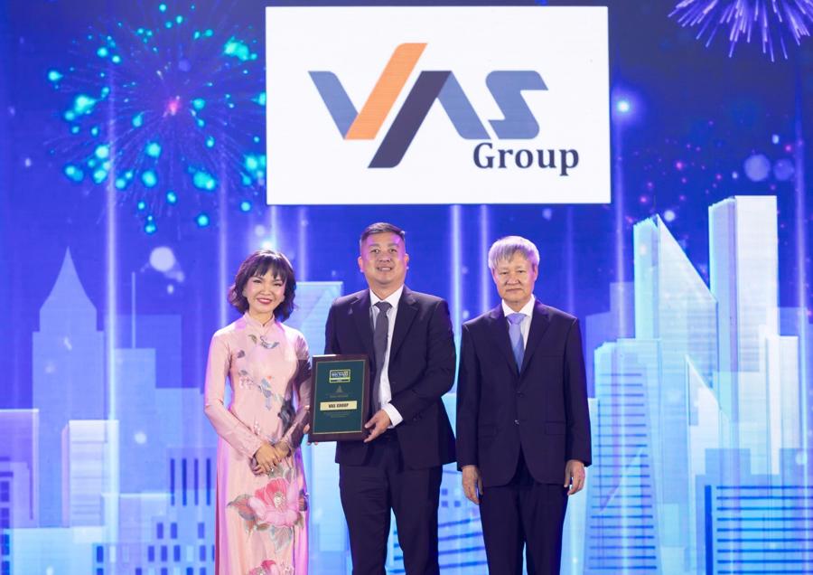 Thực hiện cam kết với người lao động, VAS Group xứng danh &ldquo;Top 100 Nơi l&agrave;m việc tốt nhất Việt Nam&rdquo; năm 2023.