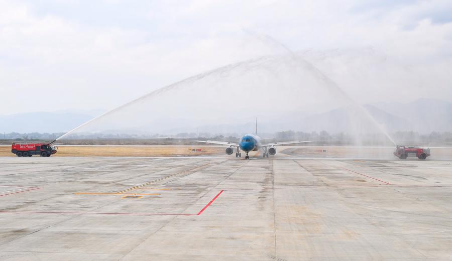 Vietnam Airlines chính thức đưa máy bay phản lực cỡ lớn đến Điện Biên  - Ảnh 2