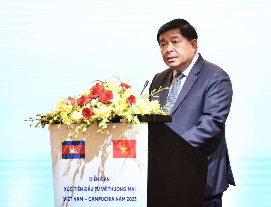 Bộ trưởng Bộ Kế hoạch v&agrave; Đầu tư Nguyễn Ch&iacute; Dũng ph&aacute;t biểu tại Diễn đ&agrave;n - Ảnh: VGP.