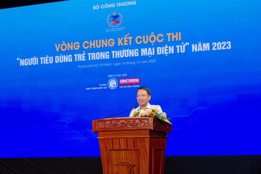 Chủ tịch Ủy ban Cạnh tranh Quốc gia L&ecirc; Triệu Dũng ph&aacute;t biểu khai mạc cuộc thi.