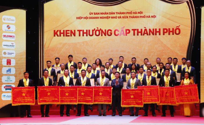 Hà Nội biểu dương doanh nghiệp, doanh nhân xuất sắc năm 2023  - Ảnh 1