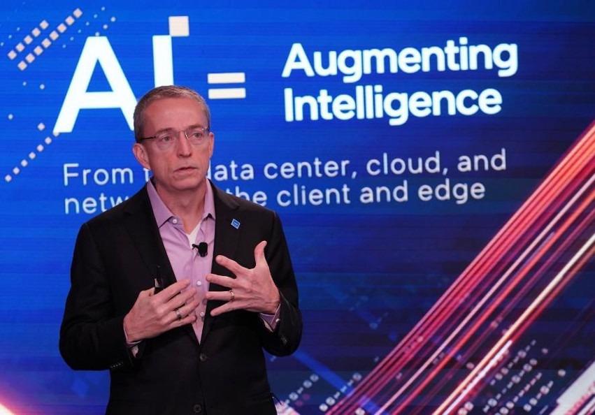 Pat Gelsinger, Giám đốc điều hành Intel, phát biểu tại sự kiện AI Everywhere 
