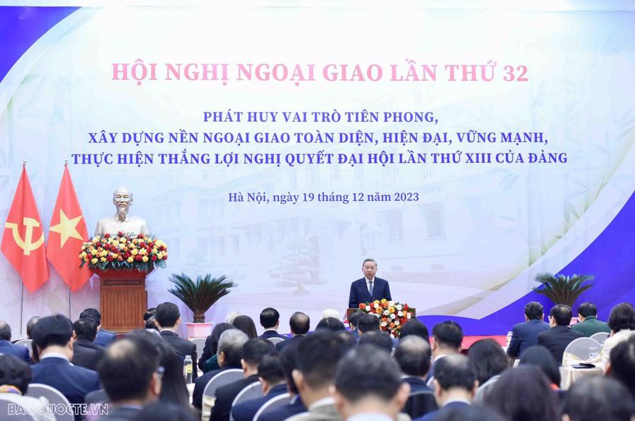 Tổng Bí thư: Tiếp tục đổi mới, phát triển nền ngoại giao mang đậm bản sắc "cây tre Việt Nam" - Ảnh 1