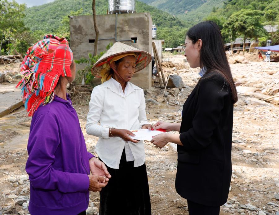 Năm 2018, Alphanam Green Foundation ph&aacute;t động chiến dịch &ldquo;Hướng về Y&ecirc;n B&aacute;i&rdquo; nhằm g&acirc;y quỹ ủng hộ, chia sẻ kh&oacute; khăn với người d&acirc;n chịu ảnh hưởng nặng nề của b&atilde;o Sơn Tinh tại Y&ecirc;n B&aacute;i.