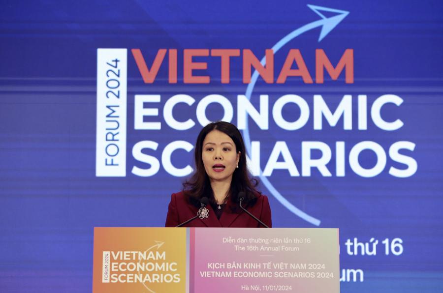 Deputy Minister of Foreign Affairs Nguyen Minh Hang addresses the Forum. Photo: Viet Dung