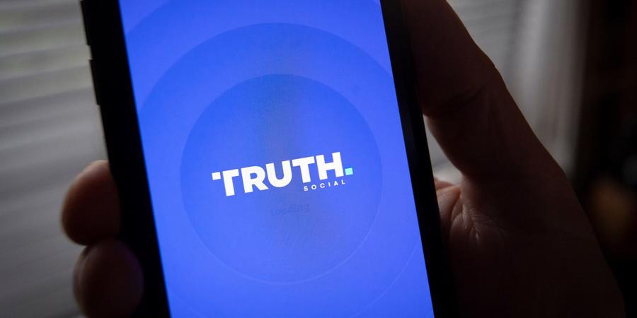 Định gi&aacute; hiện tại của Truth Social l&agrave; khoảng 6 tỷ USD - Ảnh: Reuters