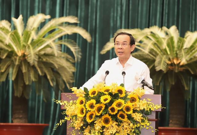 Bí thư Thành ủy TP.HCM Nguyễn Văn Nên phát biểu tại Hội nghị sáng 27/3 - Ảnh: Vũ Phong