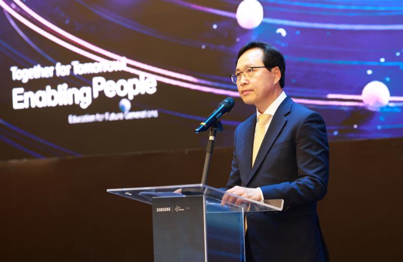 &Ocirc;ng Choi Joo Ho, Tổng gi&aacute;m đốc Tổ hợp Samsung Việt Nam ph&aacute;t biểu tại sự kiện.