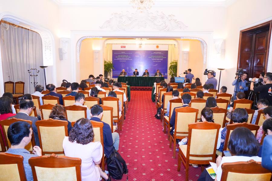 The press conference co-chaired by Vietnam's Ministry of Foreign Affairs and Vietnam Economic Times