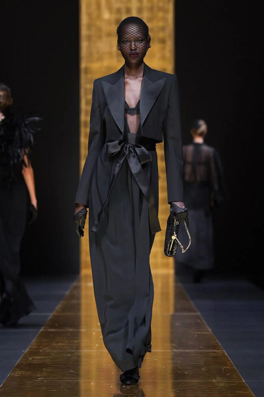 Dolce  Gabbana Thu – Đông 2024: Định nghĩa mới về sự quyến rũ - Ảnh 1