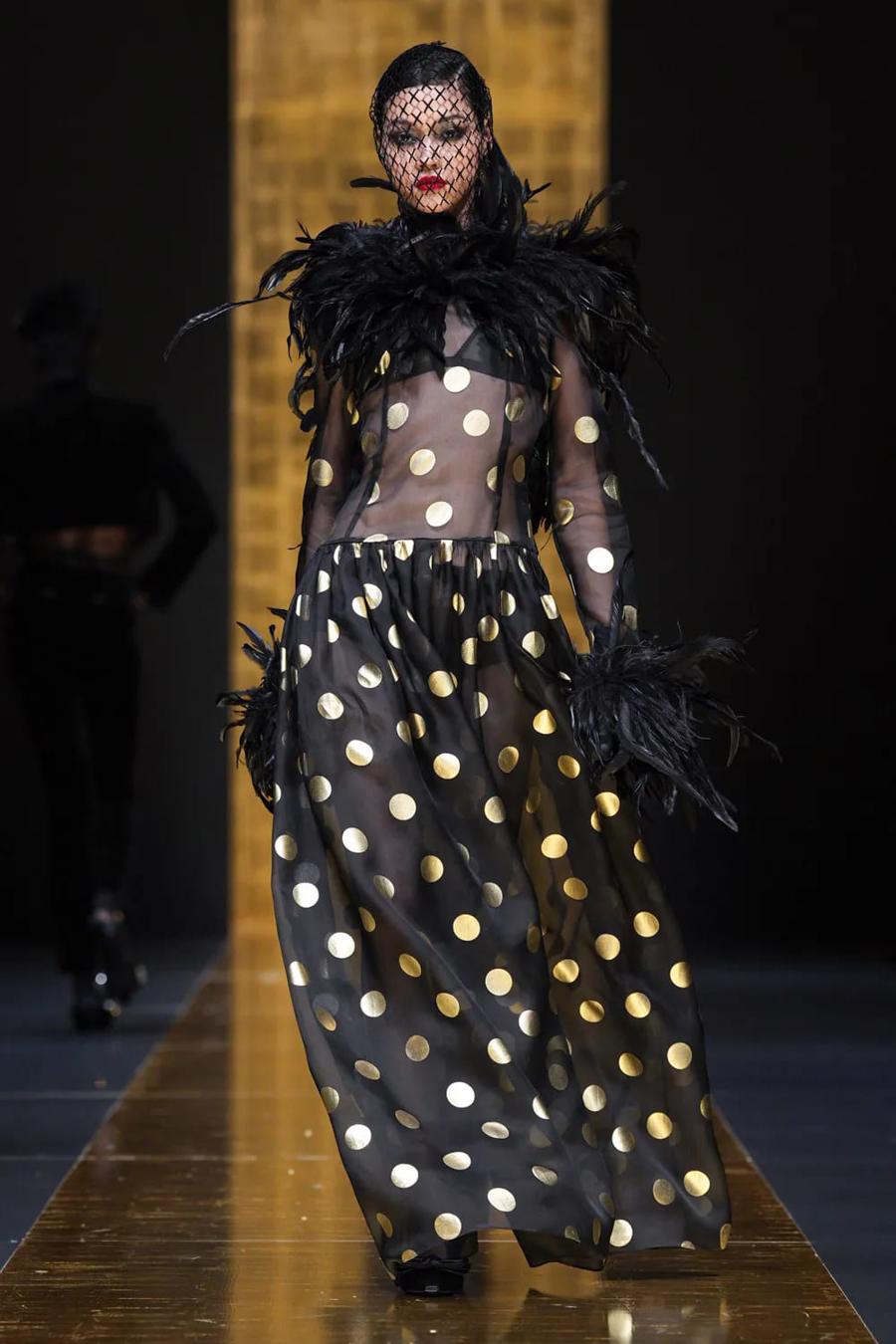 Dolce  Gabbana Thu – Đông 2024: Định nghĩa mới về sự quyến rũ - Ảnh 3
