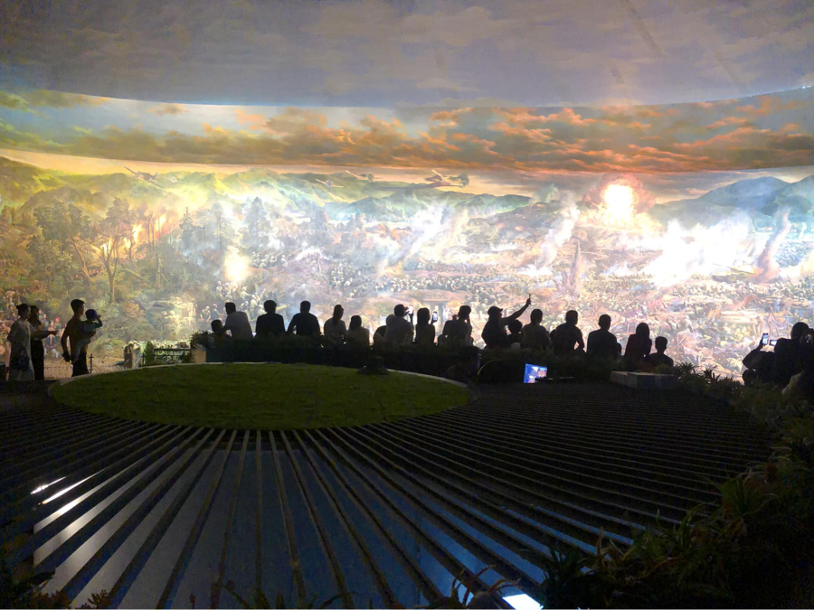 Bảo tàng Chiến thắng Điện Biên Phủ thu hút khách tham quan - Ảnh 6