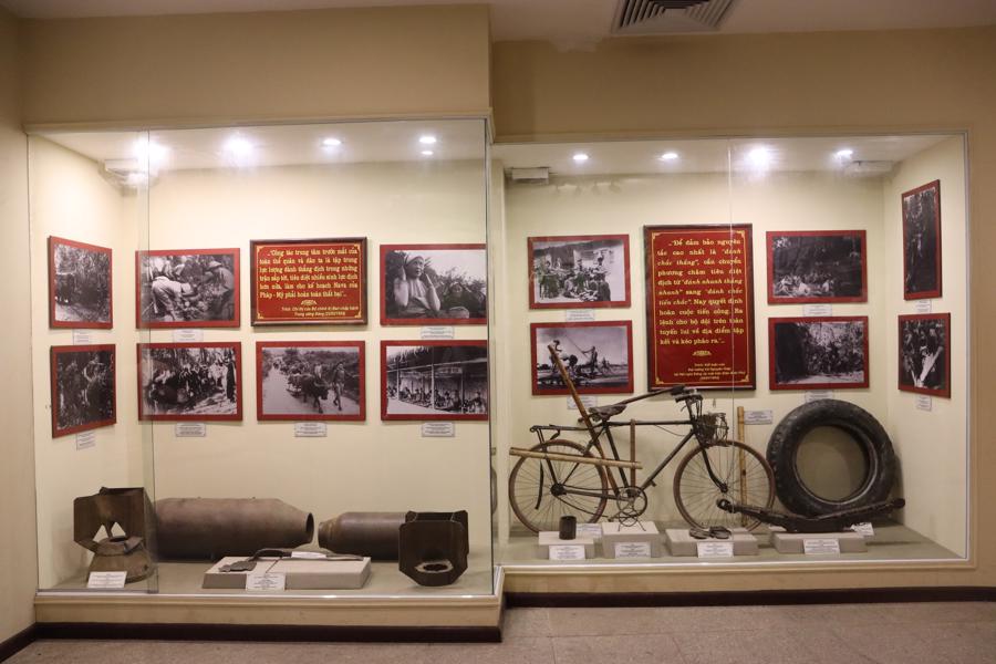 Bảo tàng Chiến thắng Điện Biên Phủ thu hút khách tham quan - Ảnh 2