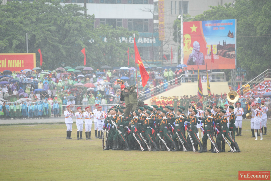 M&agrave;n biểu diễn nghệ thuật mở m&agrave;n Lễ kỷ niệm.