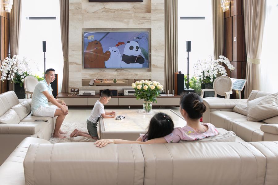 MyTV lagrave; người bạn thacirc;n thiết với mọi nhagrave;.