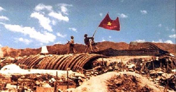 The historic moment at Dien Bien Phu. (Photo source: internet.)