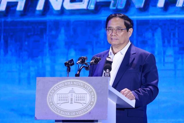 Prime Minister Pham Minh Chinh delivering remarks at the industry's Digital Transformation Day on May 8. (Photo source: VGP.)