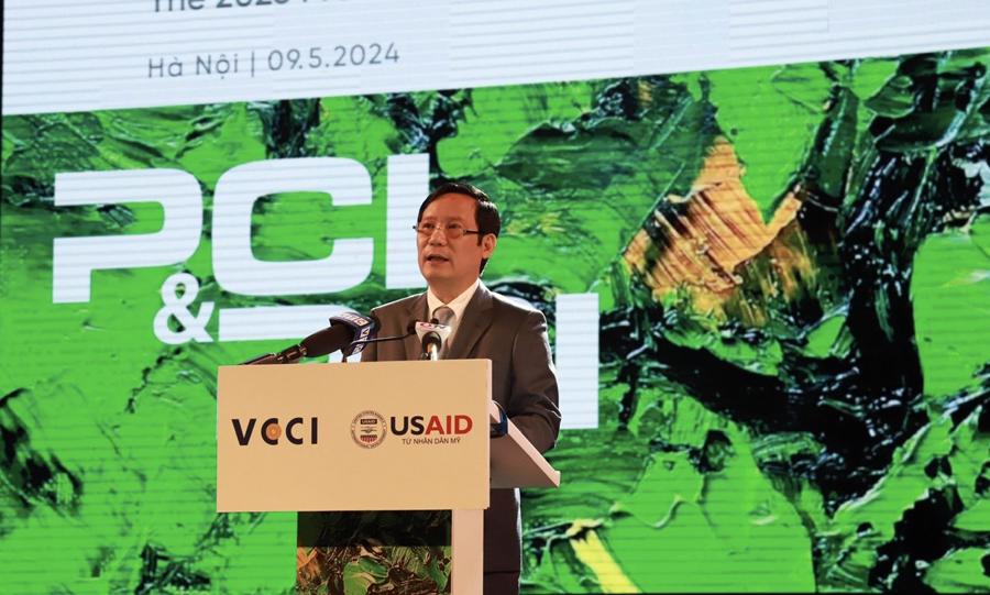 Ông Phạm Tấn Công, Chủ tịch VCCI phát biểu tại lễ công bố báo cáo PCI và PGI.