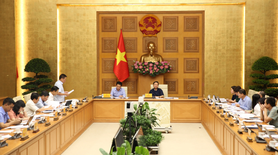 Ph&oacute; Thủ tướng Trần Hồng H&agrave; chỉ đạo ho&agrave;n thiện 3 nghị định quan trọng về đất đai