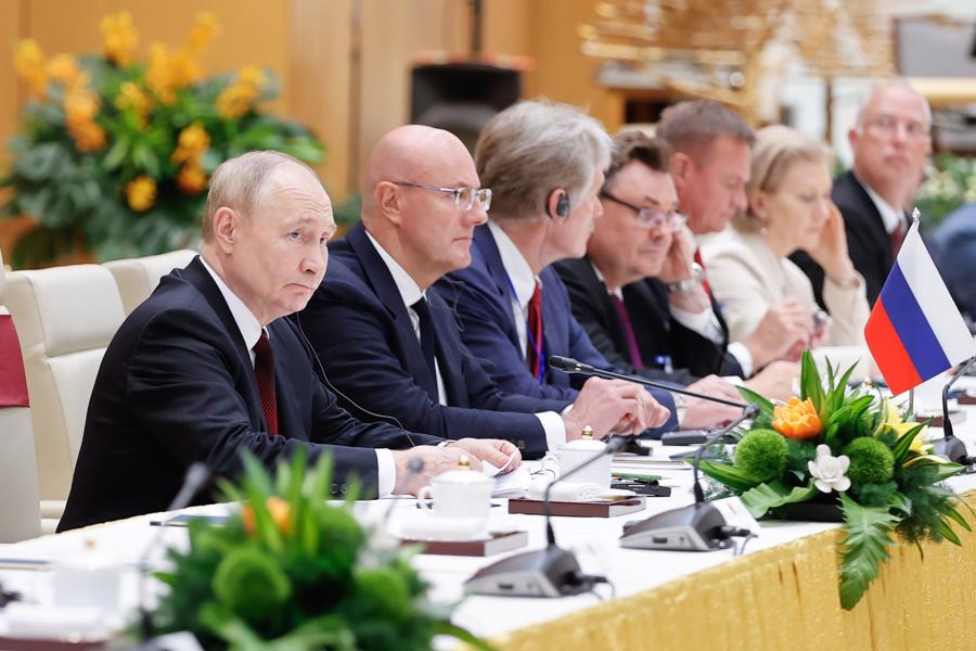 Thủ tướng Phạm Minh Chính hội kiến Tổng thống Nga Vladimir Putin - Ảnh 4