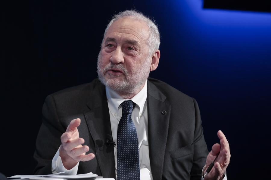 Nhà kinh tế học Joseph Stiglitz - Ảnh: Bloomberg.