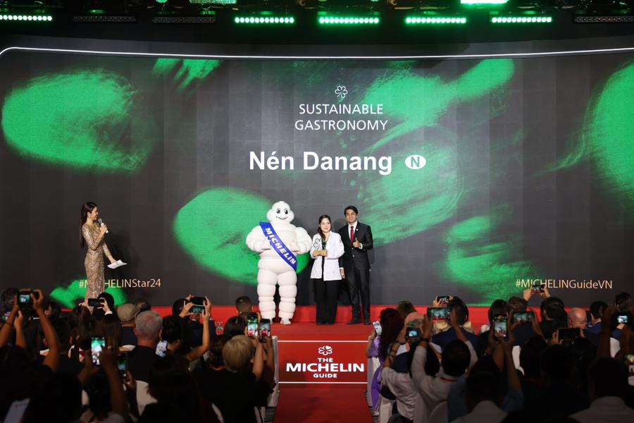 N&eacute;n Danang - nh&agrave; h&agrave;ng được trao tặng Sao Xanh Michelin đầu ti&ecirc;n tại Việt Nam.