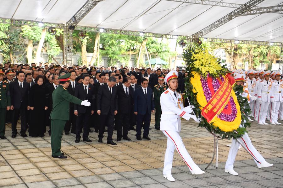 Các đồng chí lãnh đạo, nguyên lãnh đạo Đảng và Nhà nước viếng lễ tang Tổng Bí thư Nguyễn Phú Trọng.