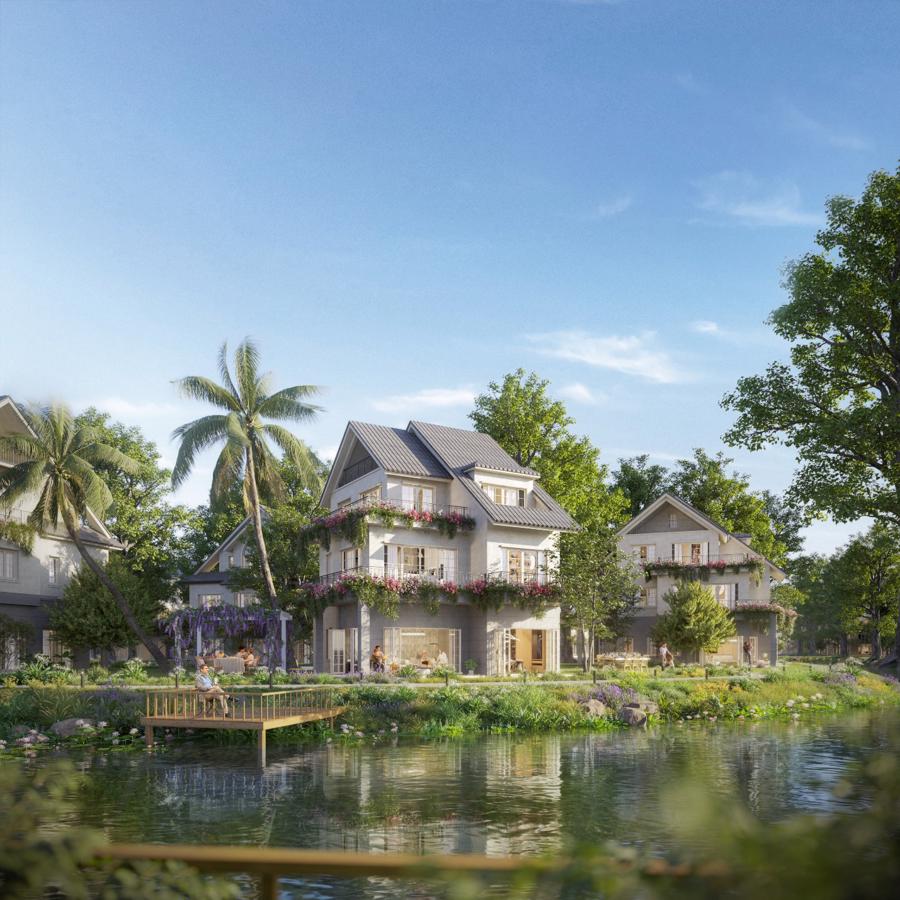 Central Island với d&ograve;ng nước nội khu chảy quanh c&ugrave;ng 5 tầng c&acirc;y mặt đất, 3 tầng hoa mặt nước.