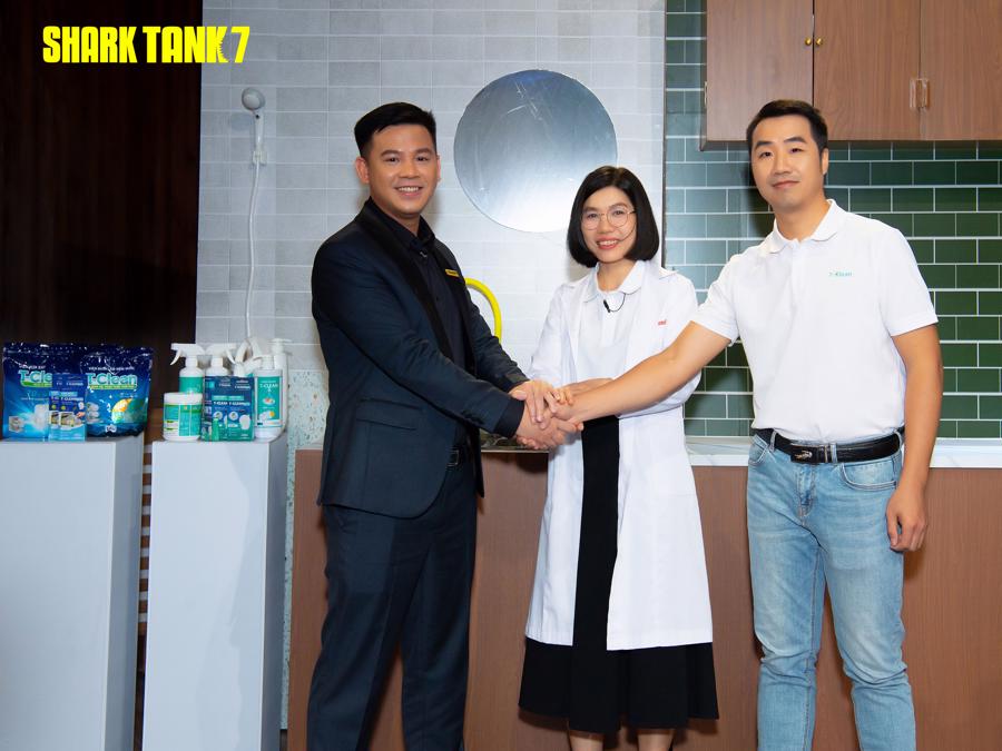 Shark Th&aacute;i chốt deal với T-CLEAN mong muốn đồng h&agrave;nh c&ugrave;ng startup mang sản phẩm Việt vươn tầm thế giới.