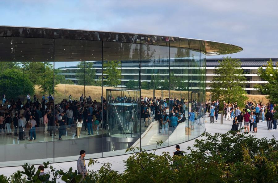 Nh&agrave; h&aacute;t Steve Jobs trong khu&ocirc;n vi&ecirc;n Apple Park.