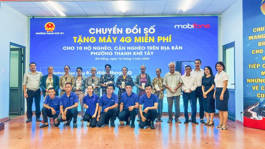 MobiFone hỗ trợ người dân chuyển đổi điện thoại 2G lên 4G - Ảnh 2