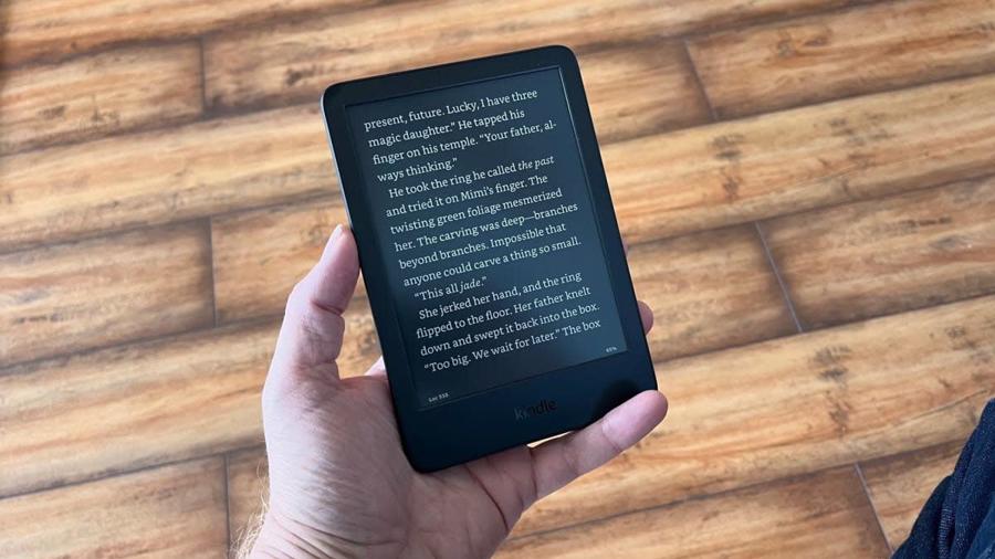 Amazon Kindle 11 l&agrave; thế hệ nhỏ nhất v&agrave; nhẹ nhất của d&ograve;ng Kindle.