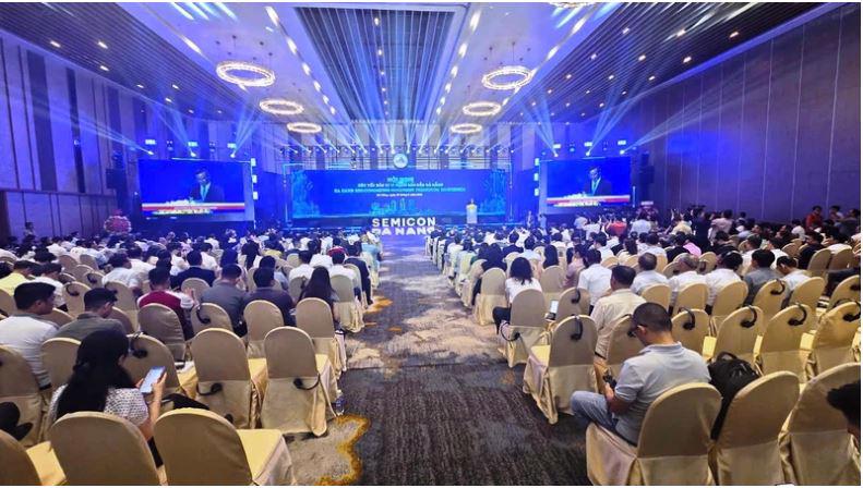 Hơn 500 đại biểu tham dự sự kiện "Ng&agrave;y Vi mạch b&aacute;n dẫn Đ&agrave; Nẵng 2024".
