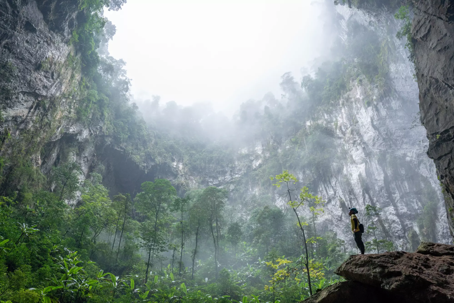 Vẻ đẹp của Việt Nam qua video độc quyền từ đo&agrave;n l&agrave;m phim Planet Earth III - Extremes.