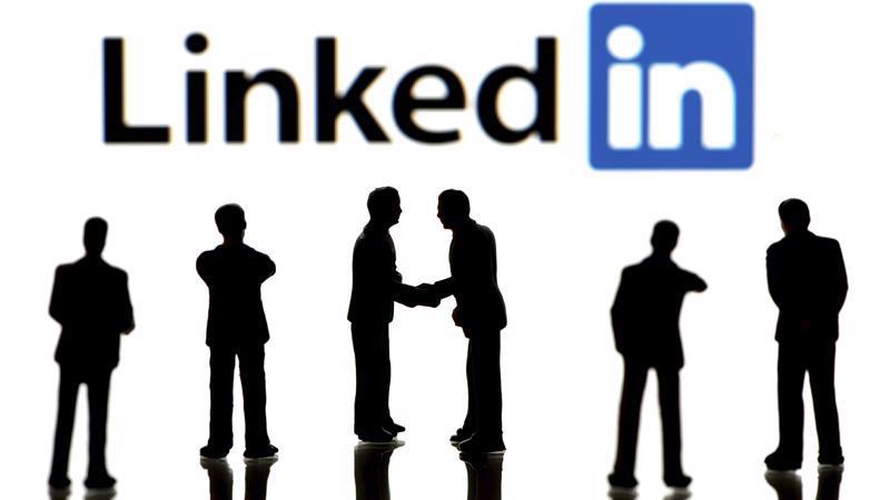 LinkedIn mới đ&acirc;y th&ocirc;ng b&aacute;o đang triển khai c&aacute;c thay đổi đối với c&aacute;c ch&iacute;nh s&aacute;ch Thỏa thuận Người d&ugrave;ng v&agrave; Ch&iacute;nh s&aacute;ch Bảo mật để th&ocirc;ng b&aacute;o về việc sử dụng dữ liệu của người d&ugrave;ng cho AI.