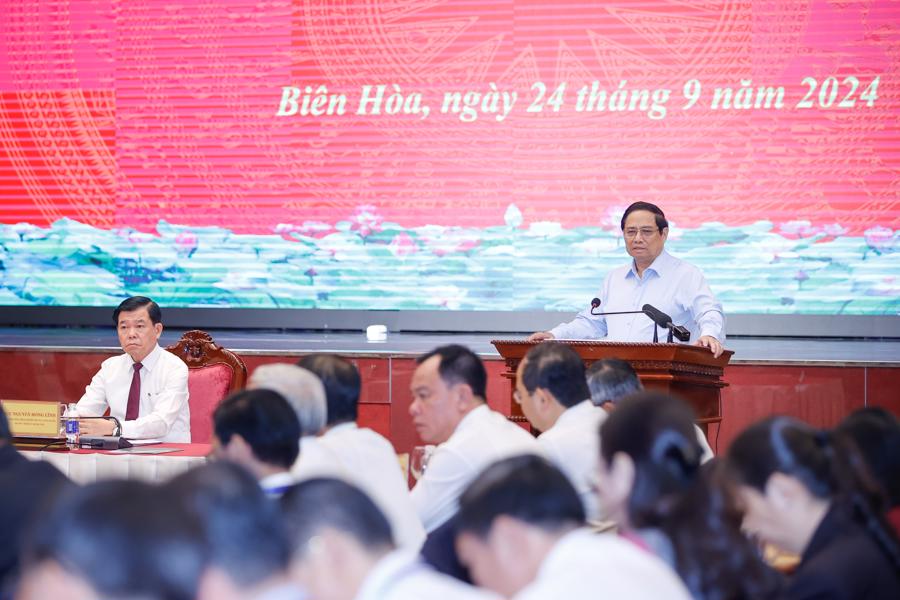 Thủ tướng đ&aacute;nh gi&aacute;, Đồng Nai c&oacute; thể ho&agrave;n th&agrave;nh được những chỉ ti&ecirc;u ph&aacute;t triển kinh tế-x&atilde; hội 5 năm giai đoạn 2021-2025 trong bối cảnh kh&oacute; khăn, g&oacute;p phần ho&agrave;n th&agrave;nh mục ti&ecirc;u m&agrave; Nghị quyết Đại hội XIII của Đảng đ&atilde; đề ra - Ảnh: VGP