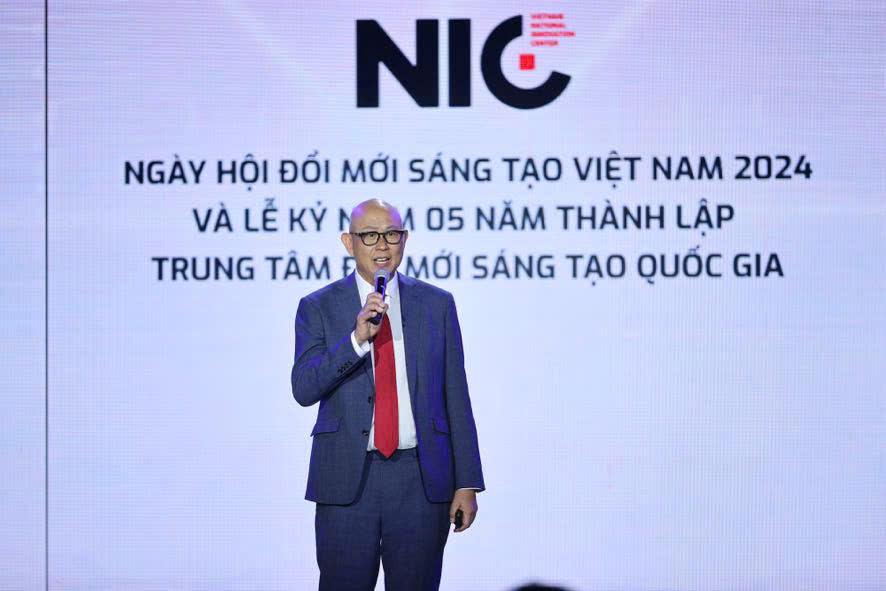 &Ocirc;ng Raymond Teh, Ph&oacute; Chủ tịch cấp cao to&agrave;n cầu của Nvidia cho biết tập đo&agrave;n muốn hợp t&aacute;c với doanh nghiệp Việt Nam để th&uacute;c đẩy khả năng tiếp cận AI.