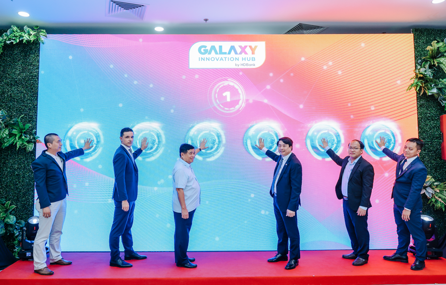 Lễ khai trương Trung t&acirc;m Đổi mới S&aacute;ng tạo Galaxy Innovation Hub miền Bắc với sự tham dự của Bộ trưởng Bộ Kế hoạch v&agrave; Đầu tư Nguyễn Ch&iacute; Dũng.