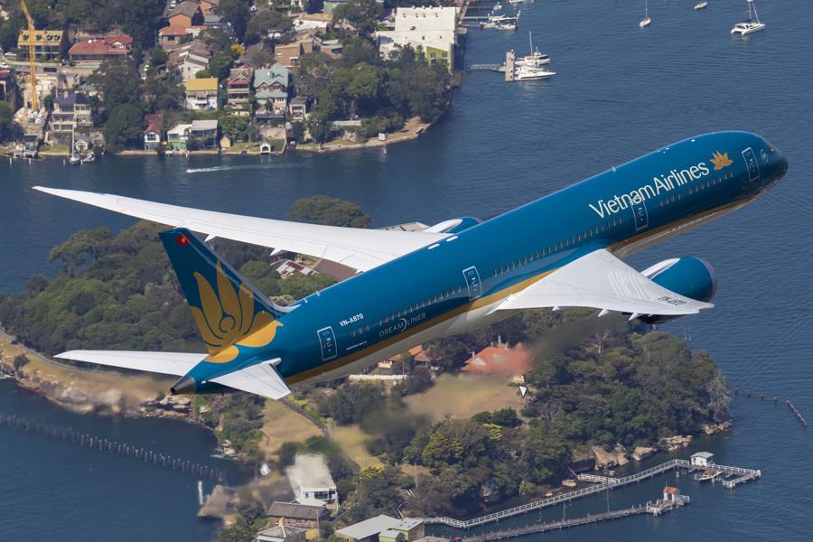 Vietnam Airlines và Safran Seats hợp tác lắp đặt hệ thống kết nối internet trên máy bay - Ảnh 1