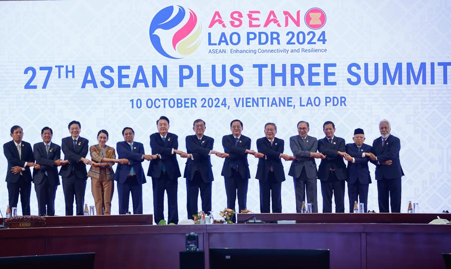 C&aacute;c l&atilde;nh đạo ASEAN v&agrave; 3 nước Trung Quốc, Nhật Bản, H&agrave;n Quốc dự Hội nghị Cấp cao ASEAN+3 - Ảnh: VGP