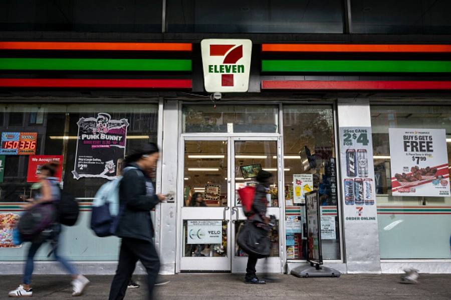 7-Eleven tuy&ecirc;n bố đ&oacute;ng cửa 444 chi nh&aacute;nh v&igrave; doanh số giảm.