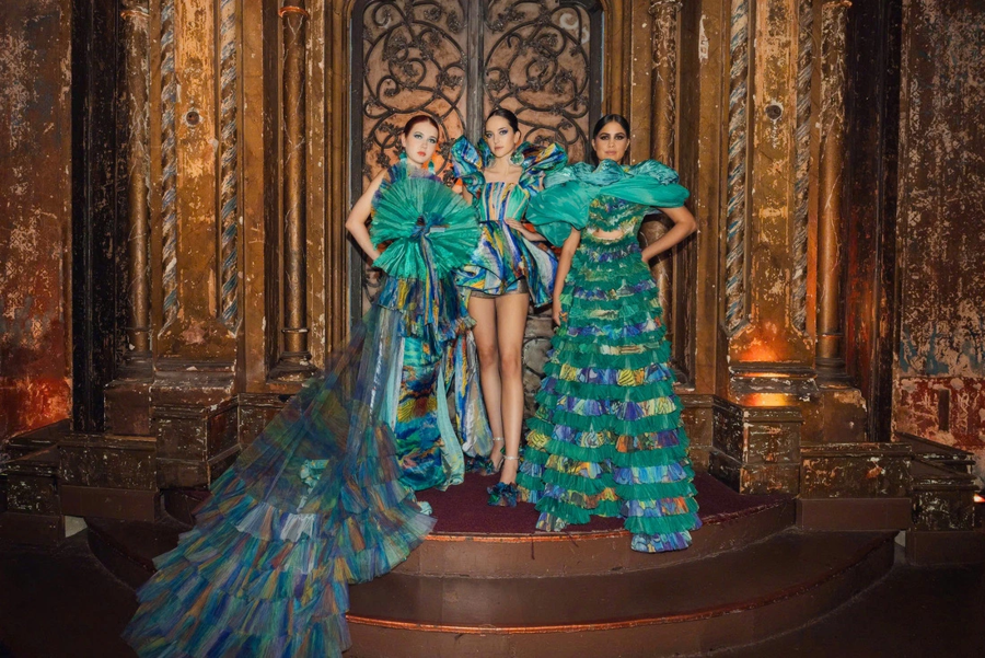 Nh&agrave; thiết kế Tuyết L&ecirc; ra mắt bộ sưu tập mới tại Tuần lễ thời trang New York Couture Fashion Week 2024.