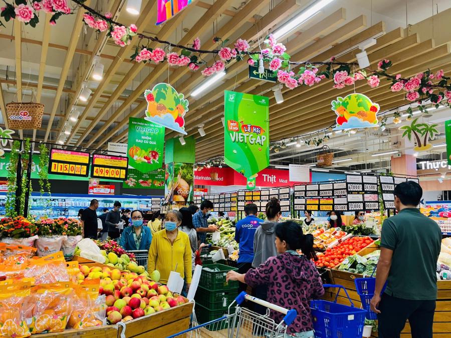 Hệ thống si&ecirc;u thị Co.op Mart sẽ tiếp tục tổ chức c&aacute;c đợt khuyến m&atilde;i lu&acirc;n phi&ecirc;n từ nay đến cuối năm.