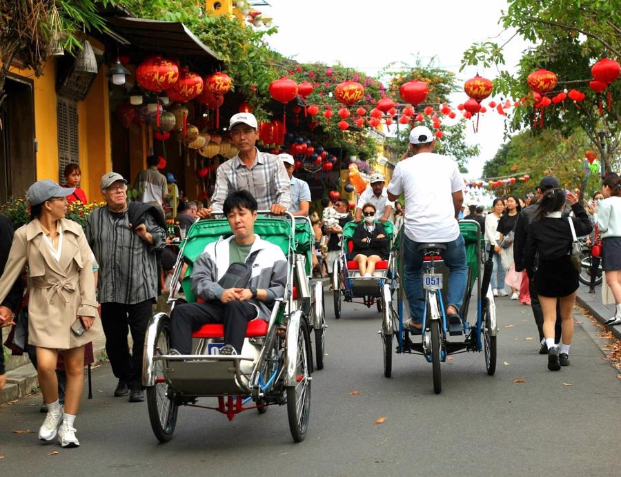 Từ khi mở cửa lại đ&oacute;n kh&aacute;ch v&agrave;o th&aacute;ng 3/2022 đến nay, H&agrave;n Quốc lu&ocirc;n l&agrave; thị trường gửi kh&aacute;ch lớn nhất đến Việt Nam.