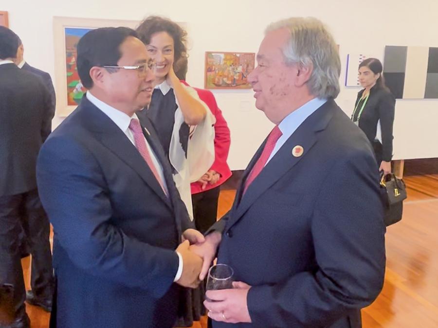 Thủ tướng Ch&iacute;nh phủ Phạm Minh Ch&iacute;nh gặp Tổng Thư k&yacute; Li&ecirc;n Hợp Quốc Ant&oacute;nio Guterres. Ảnh: VGP