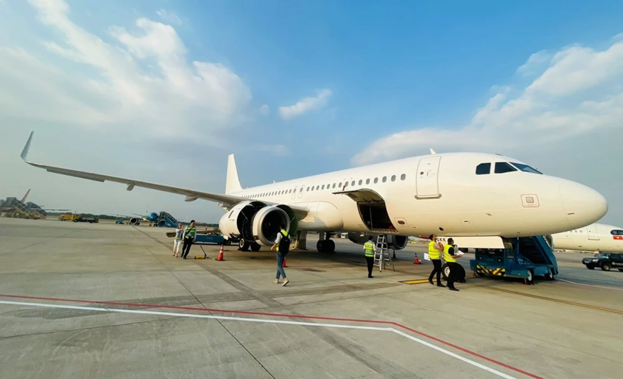 Vietnam Airlines Group cũng l&ecirc;n phương &aacute;n thu&ecirc; th&ecirc;m 4 m&aacute;y bay Airbus A320/A321 để phục vụ cao điểm Tết.