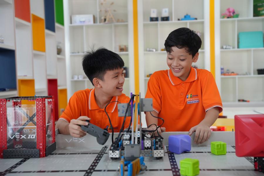 Học sinh FPT Schools trong một giờ học tại trường.