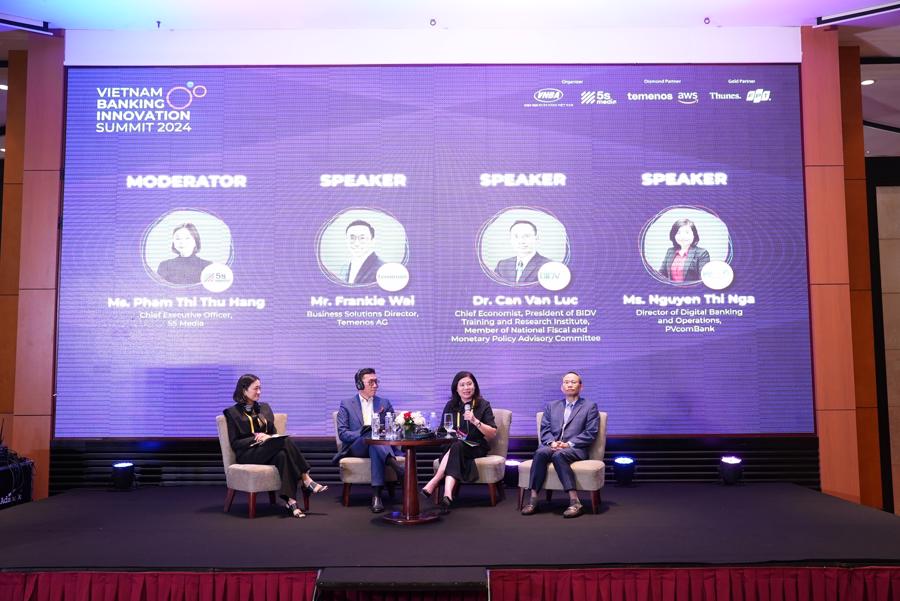 Các chuyên gia thảo luận tại Hội nghị Vietnam Banking Innovation Summit 